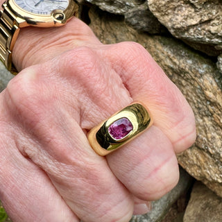 Cushion Cut Pink Sapphire Olena Band