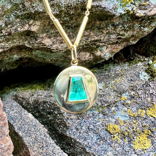 Trapezoid Shaped Emerald Frame Necklace