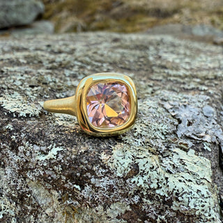 Cushion Cut Morganite Lisse Ring