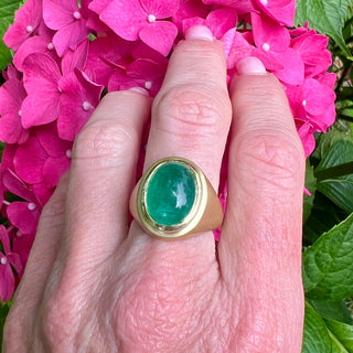 Oval Cabochon Emerald Crosby Ring