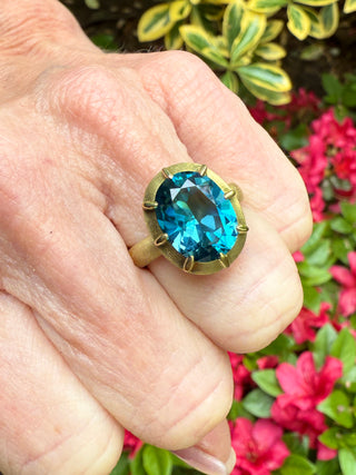 Oval London Blue Topaz Griffen Ring