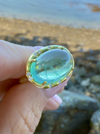 Cabochon Green Tourmaline Sprinkle Ring
