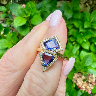 Gepmetric Shaped Tanzanite Kiss Ring