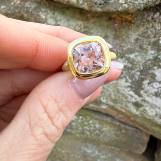 Cushion Cut Morganite Lisse Ring