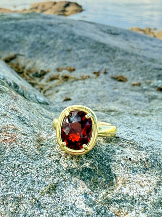 Cushion Cut Spessartite Garnet Kindle Ring