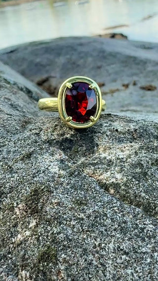 Cushion Cut Spessartite Garnet Kindle Ring