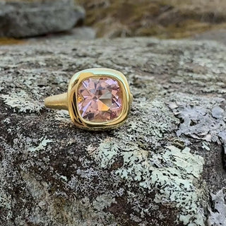 Cushion Cut Morganite Lisse Ring