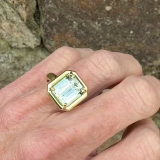 Emerald Cut Aquamarine Kindle Ring