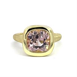 Cushion Cut Morganite Lisse Ring